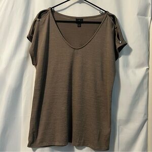 Worthington grommet short sleeve top tan